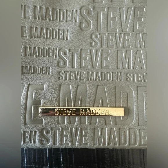 STEVE MADDEN Floral Mauve Wristlet Double Zip Wallet Bag Clutch Quilted - Picture 4 of 7